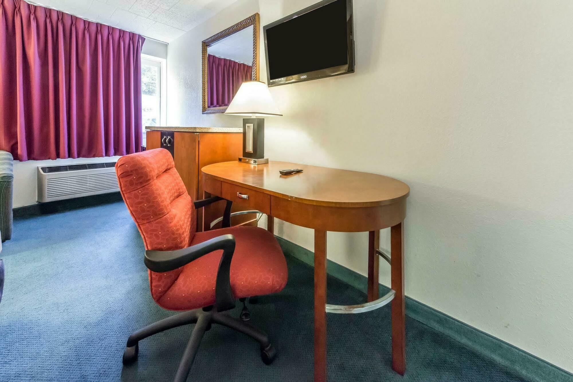 Red Roof Inn Ню Стантън Екстериор снимка